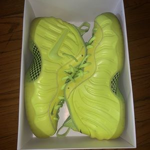 NIKE FOAMPOSITE PRO VOLT SIZE 11